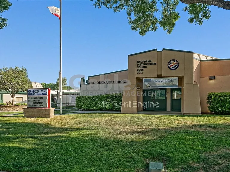 23922 Avenida Entrana — Photo 17
