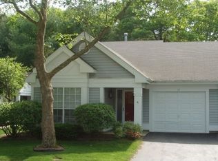 17 Villanova Ct, Ridge, NY 11961