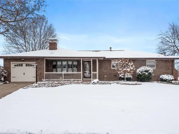 111 Roger Dr, Collinsville, IL 62234