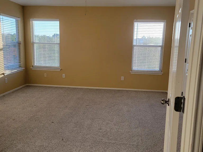 10528 Dunham Forest Rd — Photo 7