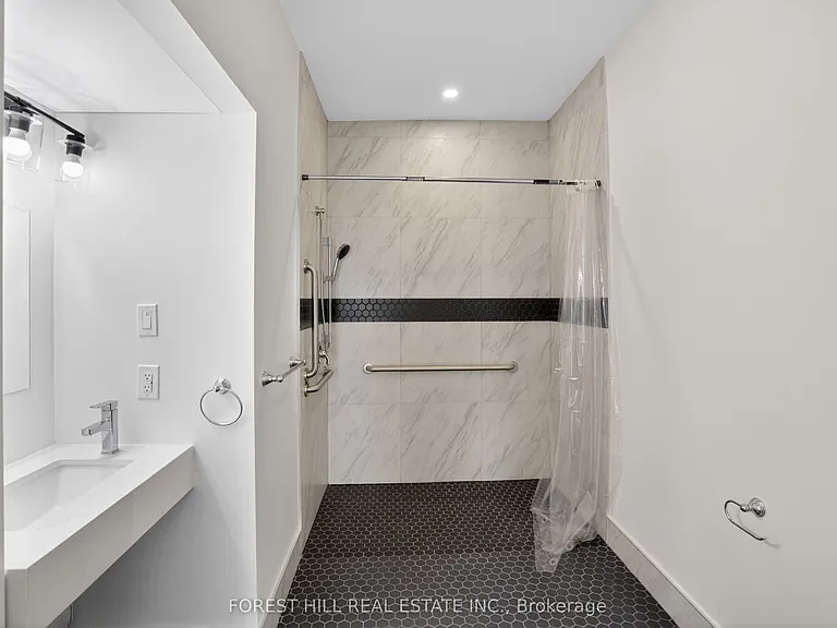 20 John Best Ave #R — Photo 5