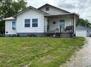 501 Highway H, Henrietta, MO 64036