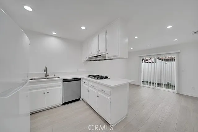 16722 Goldenwest St #1 — Photo 9