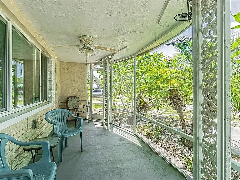 5113 Moog Rd — Photo 6