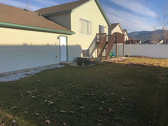 3rd image of 693 N Sparklewood Ct