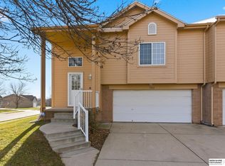 7402 N 77th Ter, Omaha, NE 68122