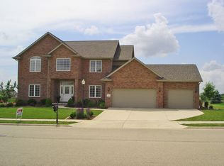 7115 N Vauxhall Pl, Peoria, IL 61615