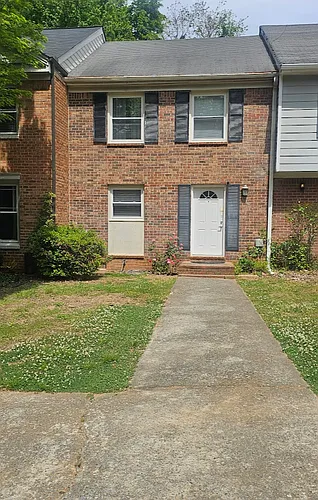 1474 Twin Branches Cir SE Photo 1