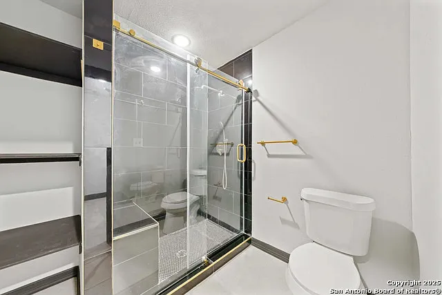 2643 W Gramercy Pl — Photo 21