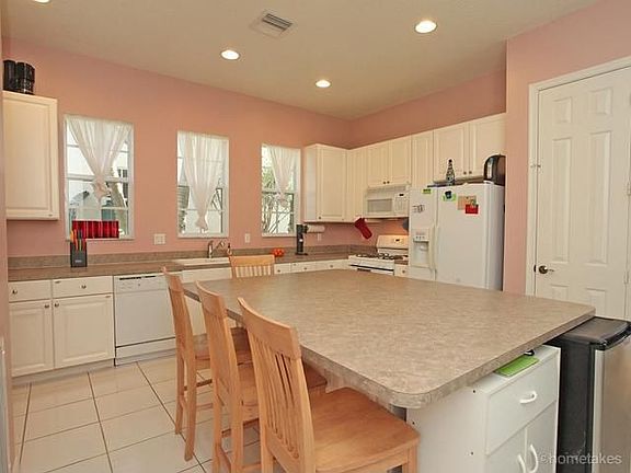 4th image of 83 Stoney Dr