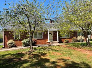 817 Main St, Dillwyn, VA 23936
