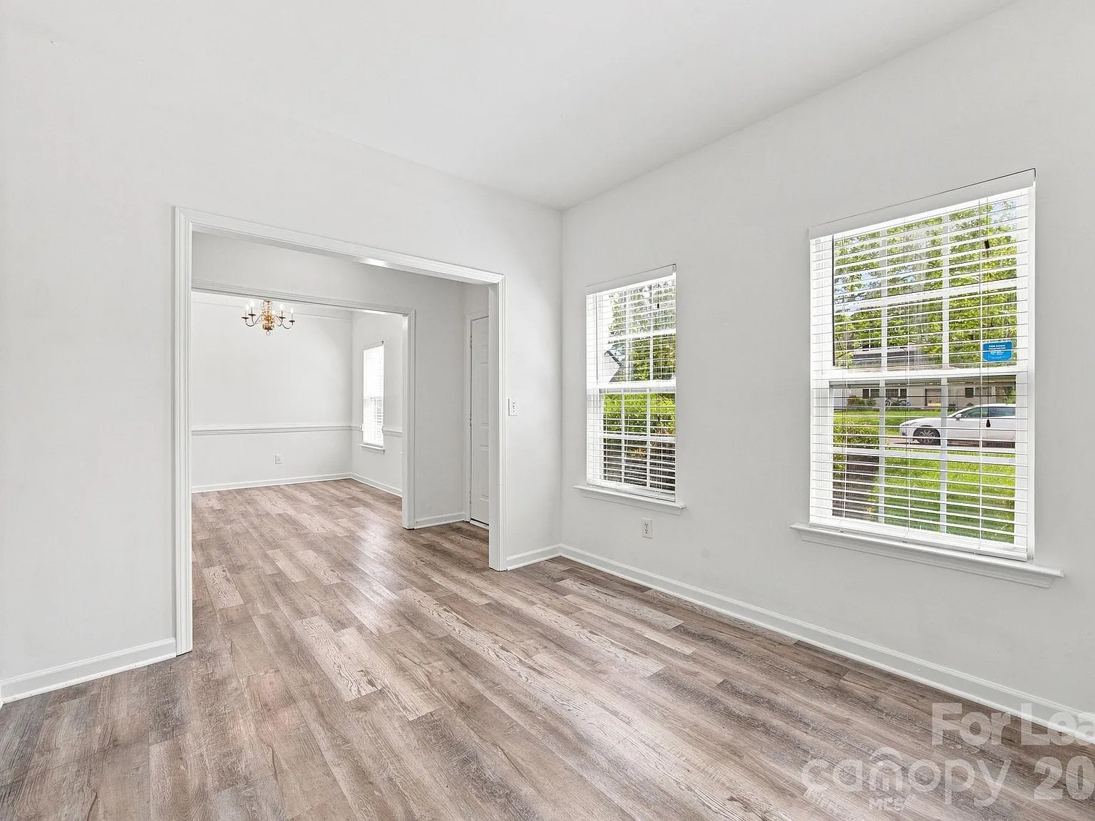 4 bed, 2.5 bath, 2048 sqft, $2,350 — Photo 2