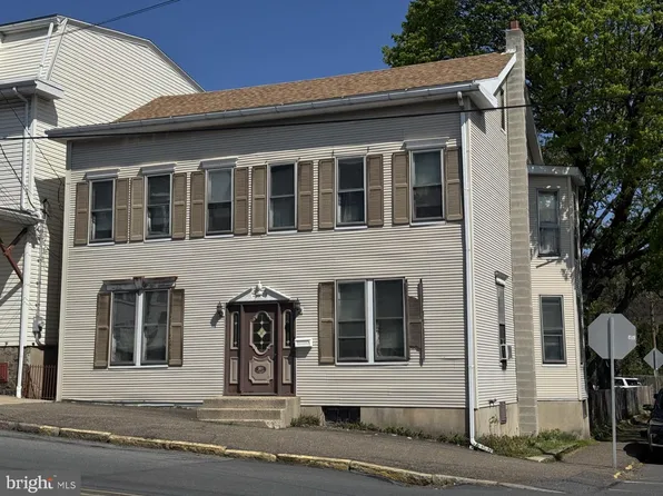201 N Front St #203, Minersville, PA 17954
