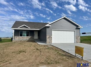 6580 Grays Peak Dr, Lincoln, NE 68521