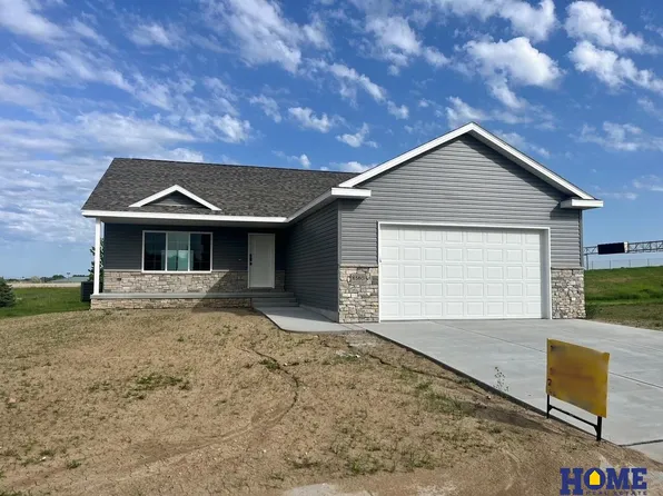 6580 Grays Peak Dr, Lincoln, NE 68521