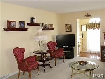 5th image of 744 Whitemarsh Dr