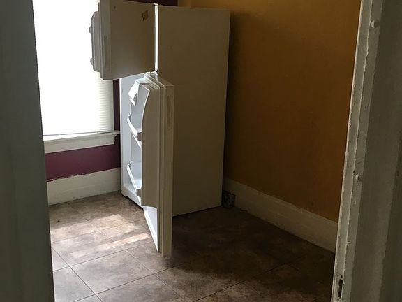5th image of 203-205 Lafayette St #205