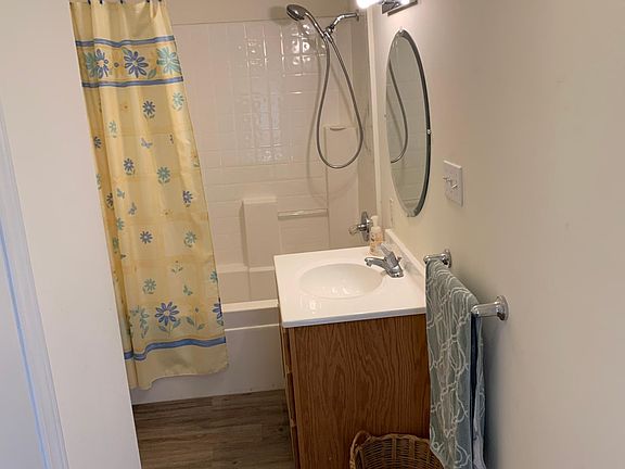 3rd image of 47 Wintergreen Ln