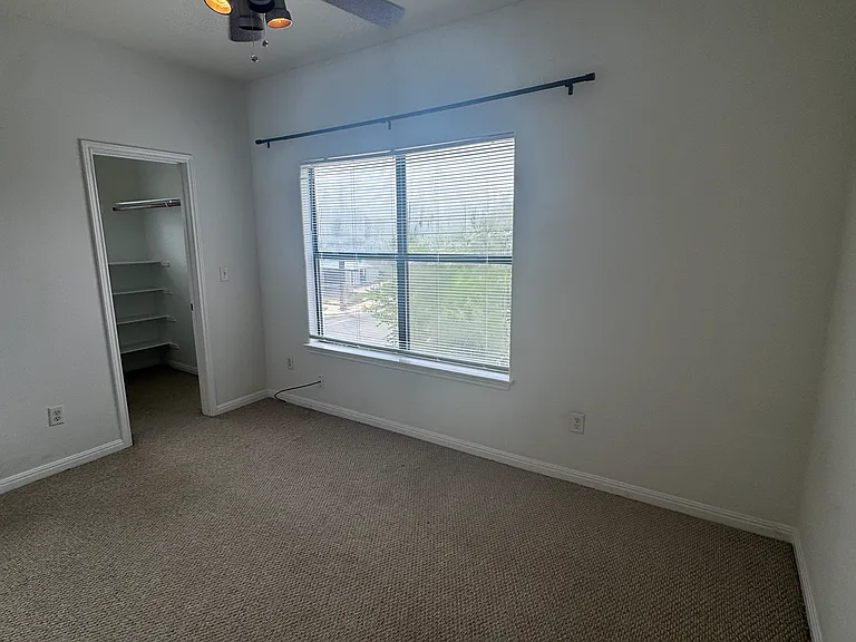 1300 Chicon St #A — Photo 30