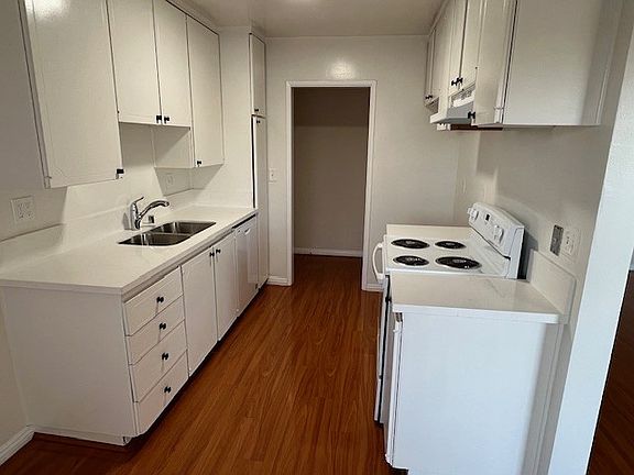 2nd image of 301 N Bushnell Ave #10