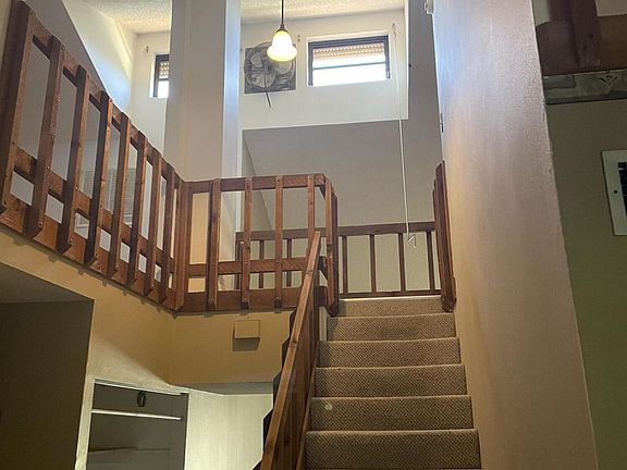 5th image of 444 Valerie Dr #0
