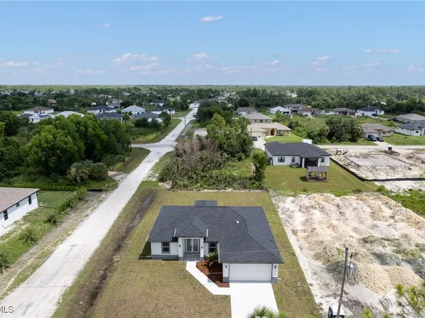 3401 72nd St W, Lehigh Acres, FL 33971