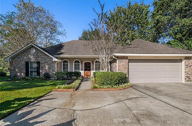 1st image of 438 Westwood Dr