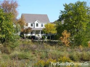 39W144 Armstrong Ln, Geneva, IL 60134