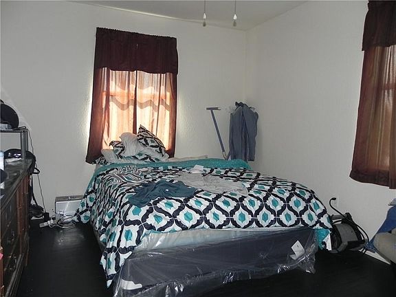 3rd image of 6206-08 Vermillion Blvd