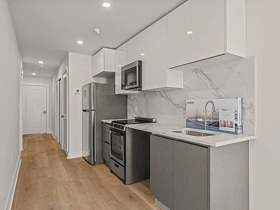 5th image of 253 N 3rd St #32