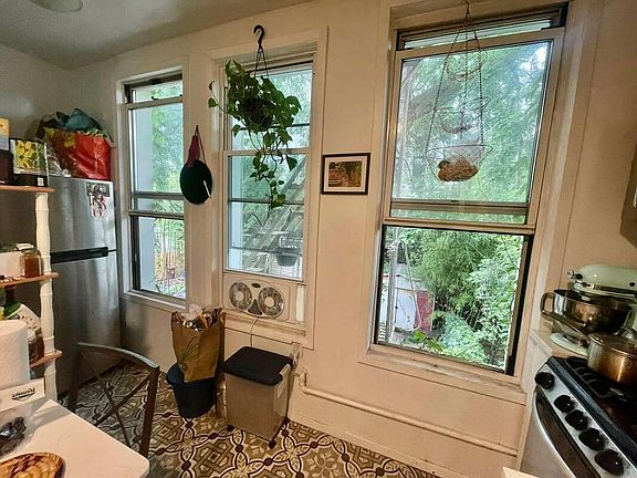 5th image of 156 14th St #2
