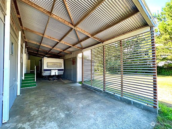 5th image of 1343 Sandy Drive