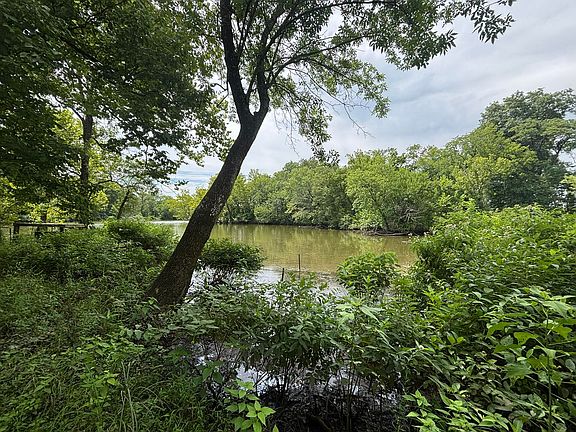 4th image of 000 SE Pawpaw Lane
