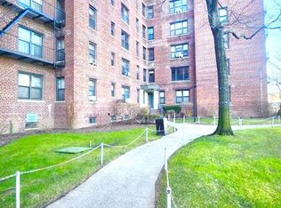 113-15 34 #5C, Corona, NY 11368