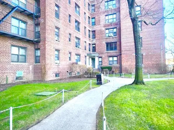 113-15 34 #5C, Corona, NY 11368