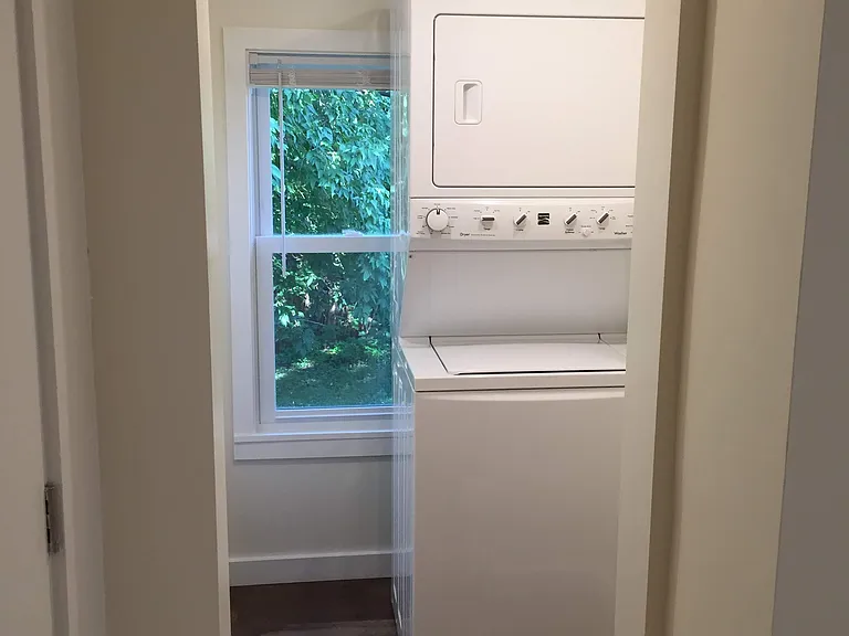 Stackable laundry machines provided