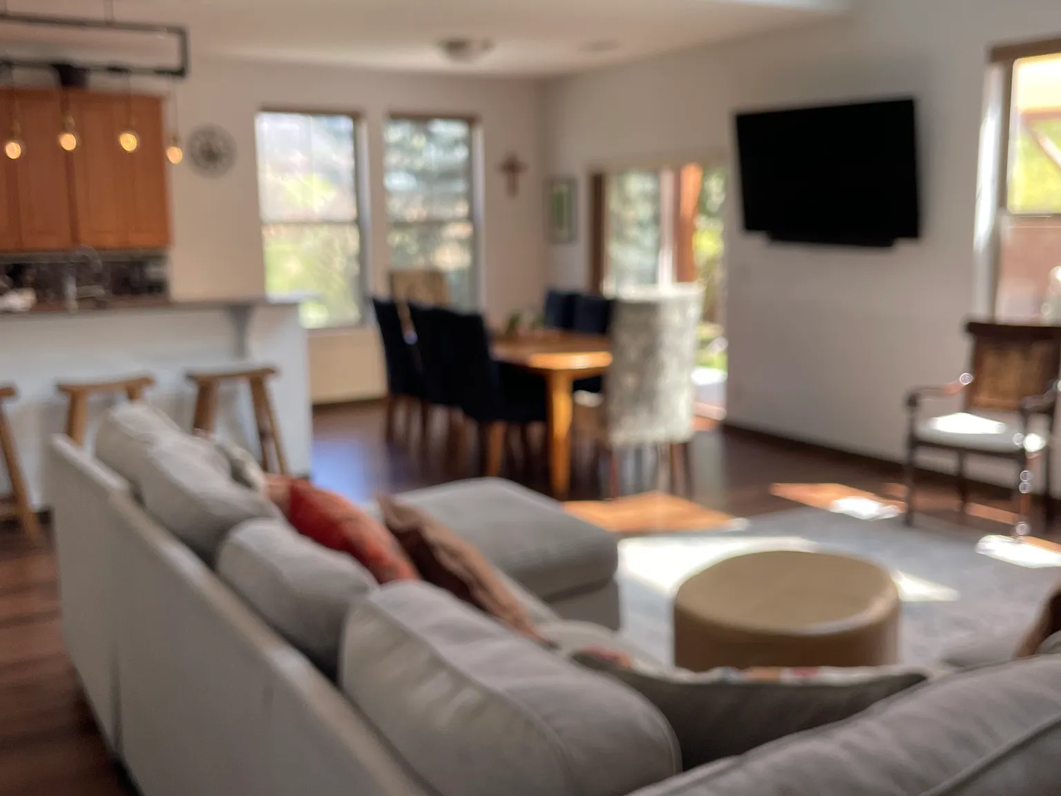 4 bed, 2234 sqft, $7,500 — Photo 3