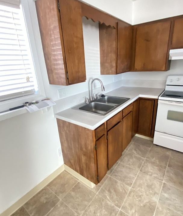 1st image of 202 E Park Ave #3
