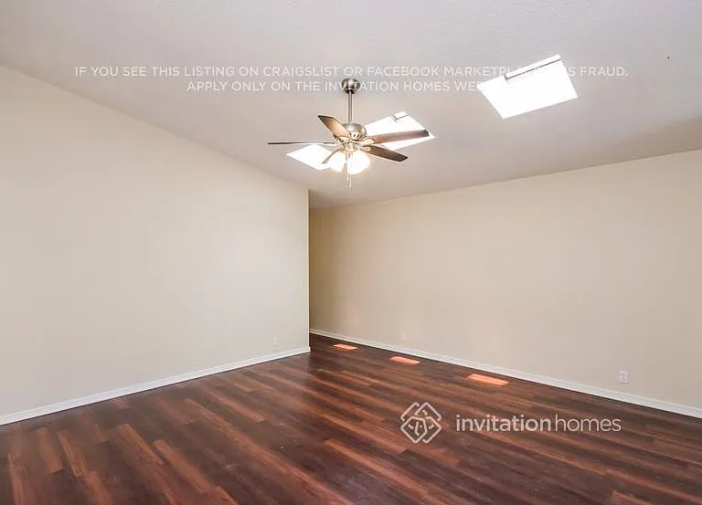 11134 N 82nd Dr — Photo 6