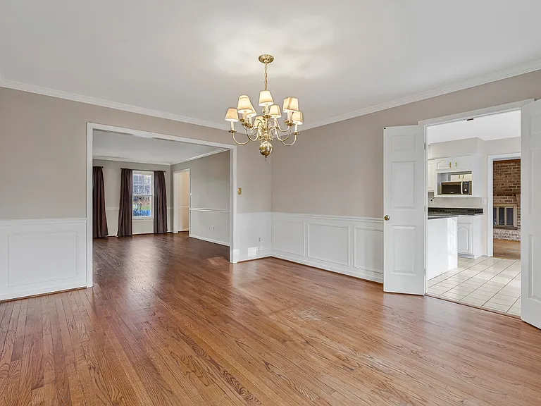 1215 Delta Glen Ct — Photo 15