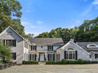 77 Chestnut Ridge Rd, Mount Kisco, NY 10549