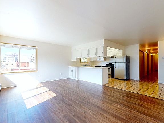 2nd image of 4832 1/2 California Ave SW #4