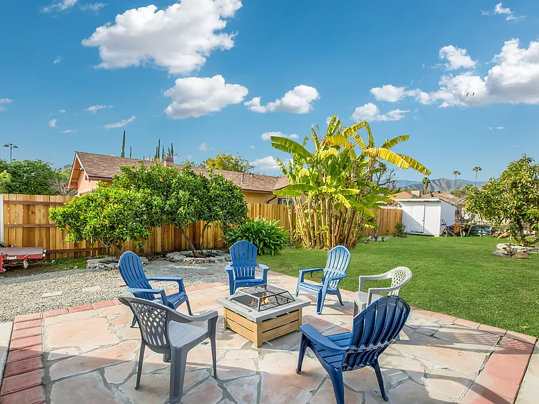 533 N Cerritos Ave — Photo 47