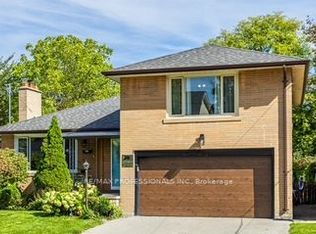 109 Botfield Ave, Toronto, ON M9B4E6