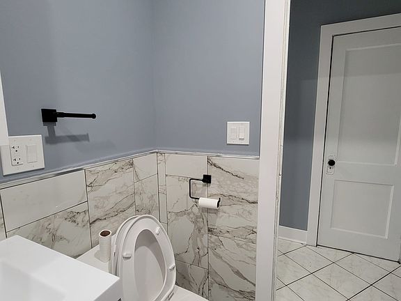 2nd image of 5648 S Albany Ave Floor 2