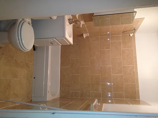 Rented by B.Belinda Realty LLC. | media 34