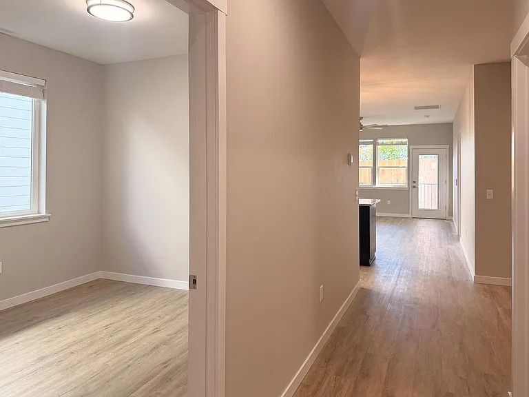 5534-5564 Skyline Rd S — Photo 80