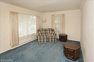 3rd image of 2725 Rolling Hill Ave