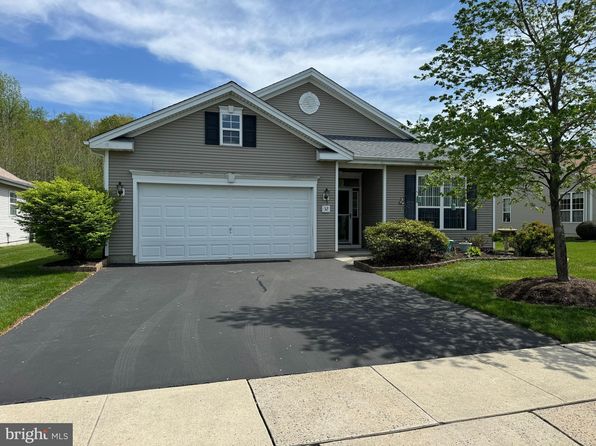 32 Fitzgerald Ln, Columbus, NJ 08022