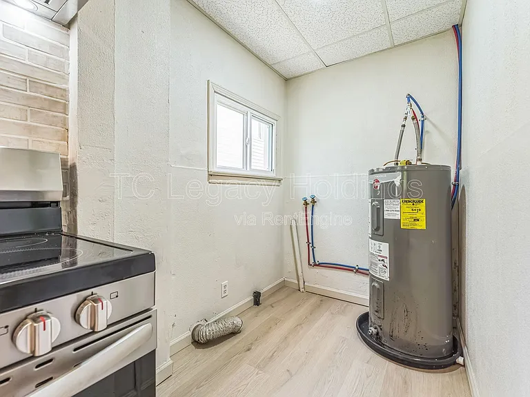 419 Walnut Ave — Photo 17